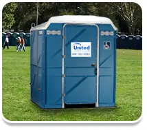 Wheelchair access portable toilet