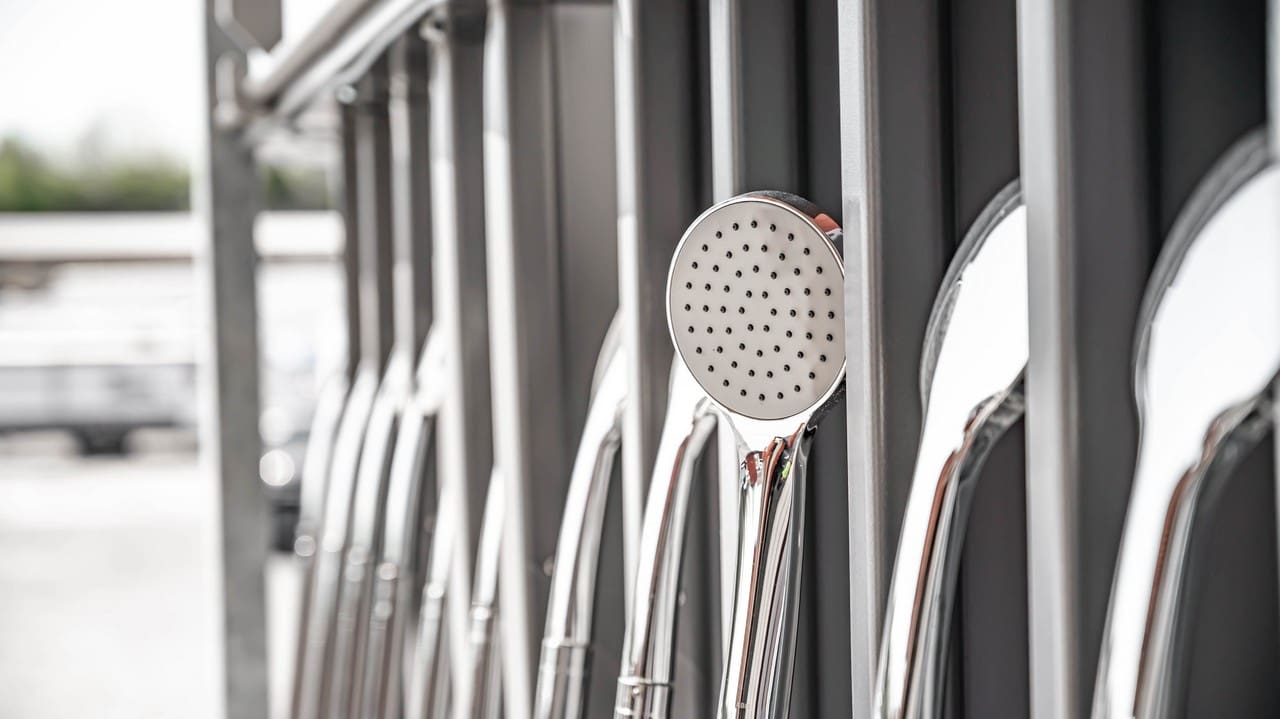Flow Loop Shower Hydroflow Showers - United Site Services
